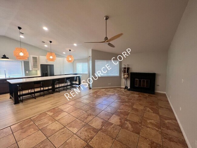 Foto del edificio - 40739 Via Nuevo-