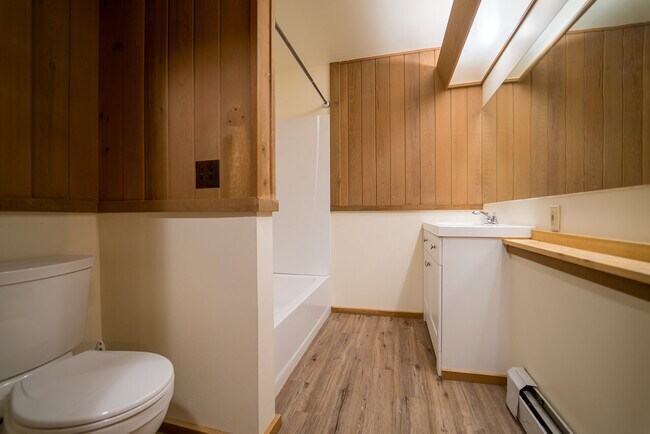 Building Photo - 10224 N Briar Cliff Dr