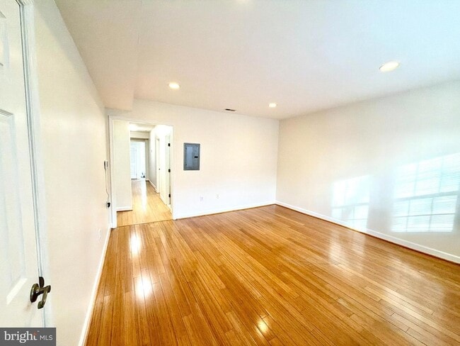 Foto del edificio - 937 Randolph St NW