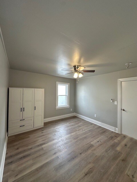 Foto del edificio - 922 W Cedar St