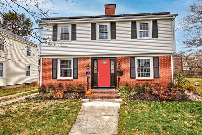 Building Photo - 11 Elmcroft Ave