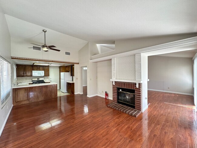 Foto del edificio - SPRING VALLEY UNIT #11-F