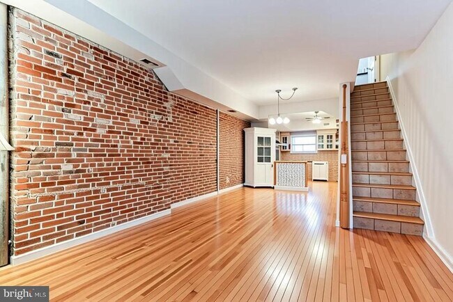Foto del edificio - 814 S Clinton St