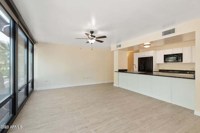 Foto del edificio - 4808 N 24th St