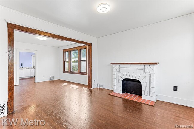 Building Photo - 1076 N Rademacher St