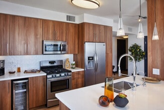 Building Photo - Instrata Little Italy