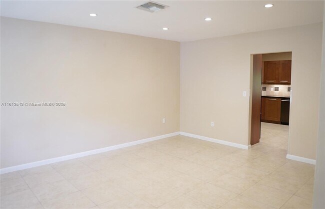 Foto del edificio - 10701 SW 77th Ct