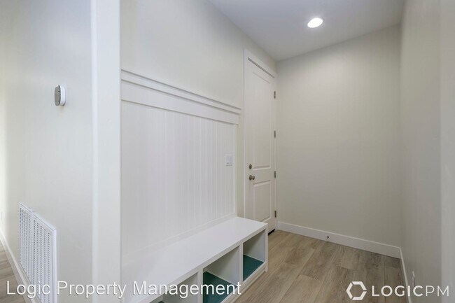 Building Photo - 3 br, 2.5 bath House - 3007 S. 2600 W.