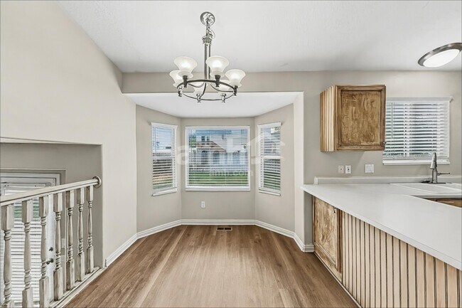 Foto del edificio - 4154 Westlake Dr