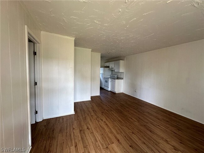 Foto del edificio - 3215 Jeffcott St