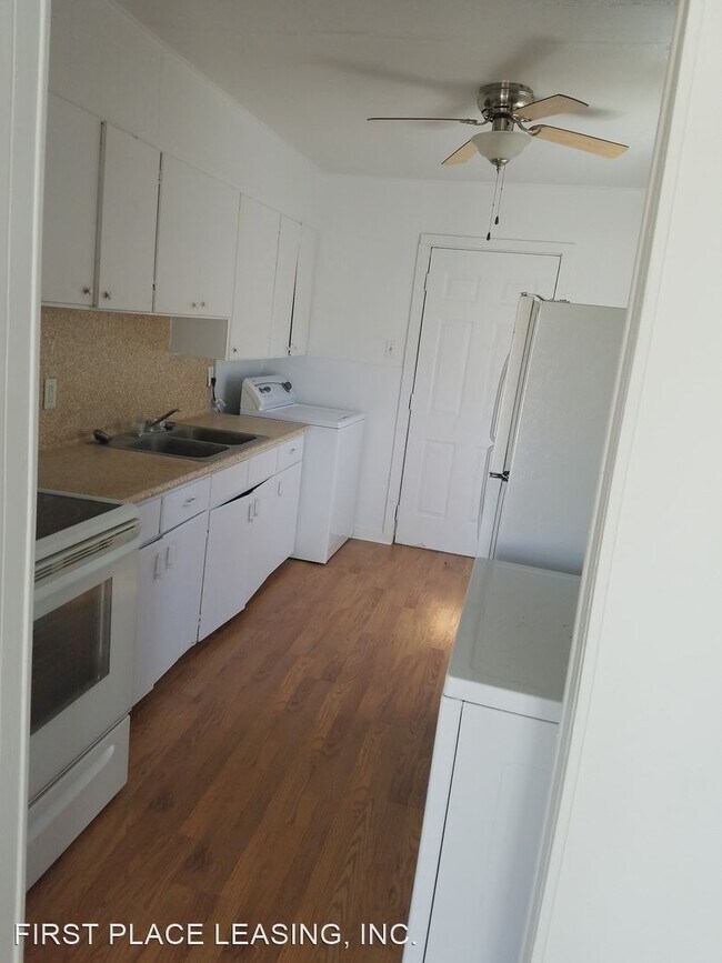 Building Photo - 2 br, 1 bath House - 607 W. 17th St.