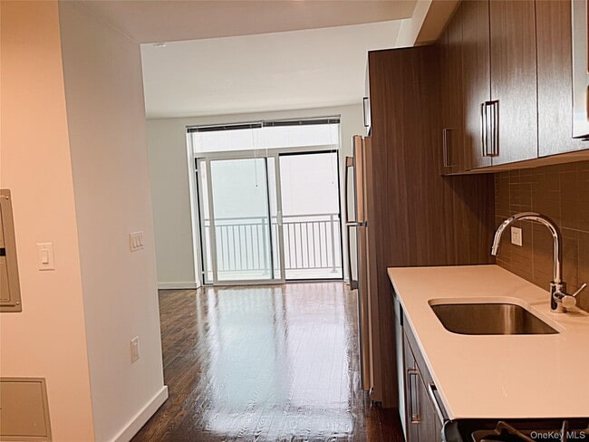 Foto del edificio - 12-15-15 Broadway