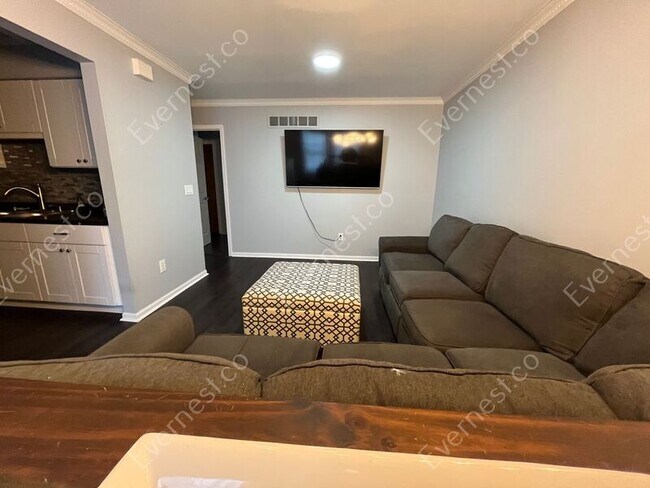 Foto del edificio - 605 Amelia Ave