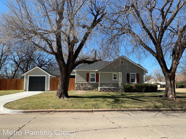 Building Photo - 2 br, 1 bath House - 1702 nw Cherry Unit A