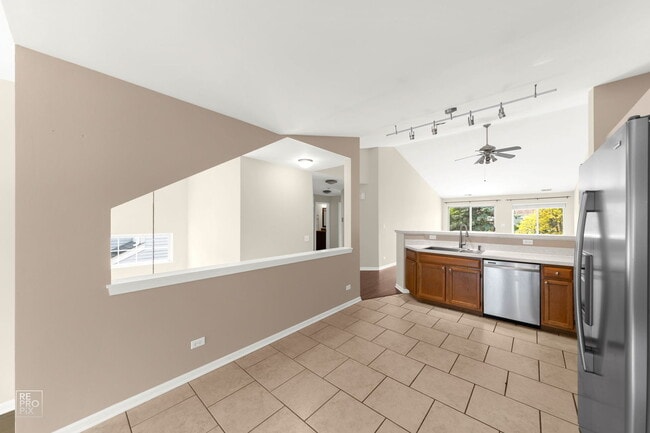 Building Photo - 2751 Odlum Dr