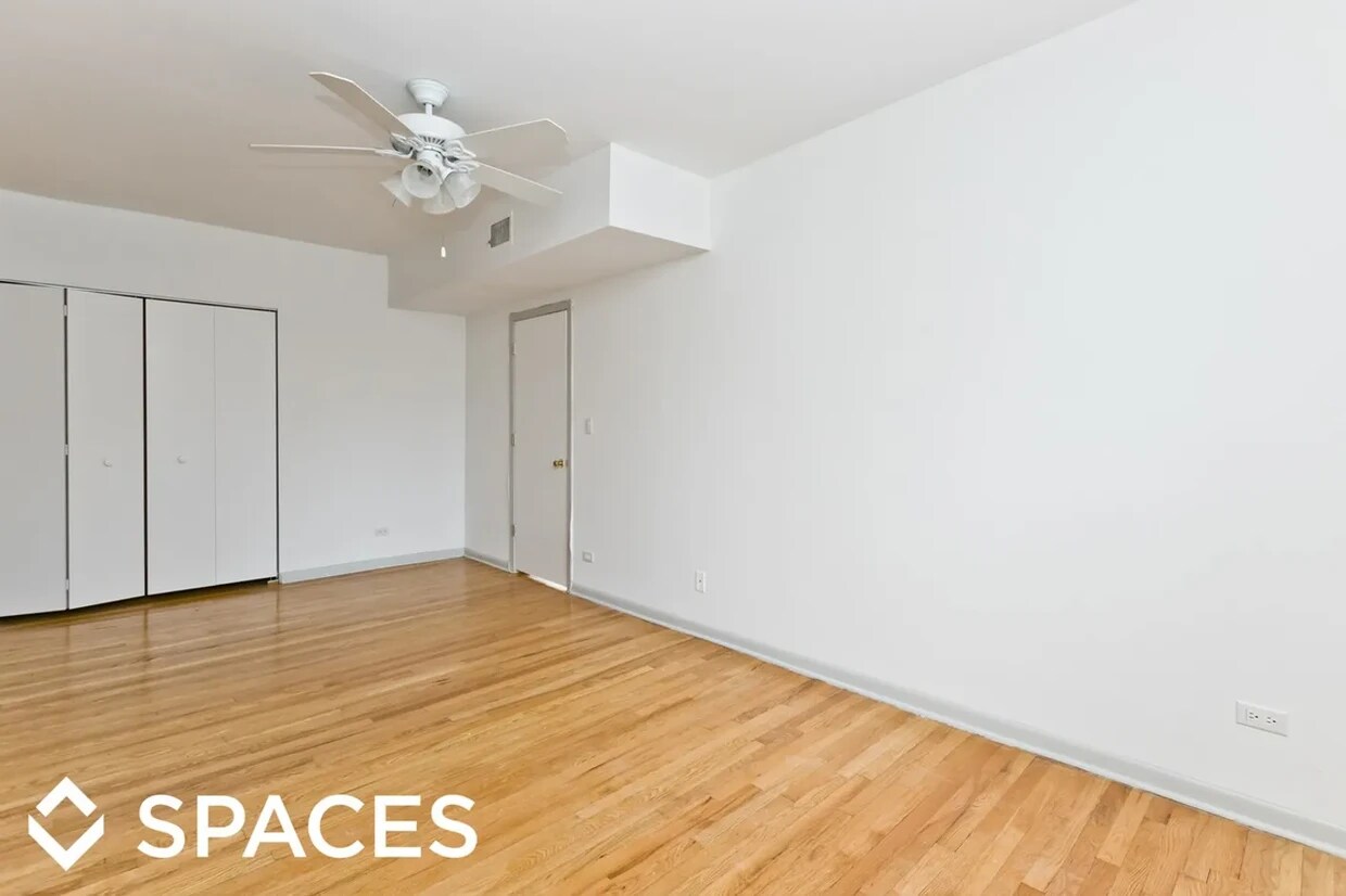 Primary Photo - 1437 W Balmoral Ave