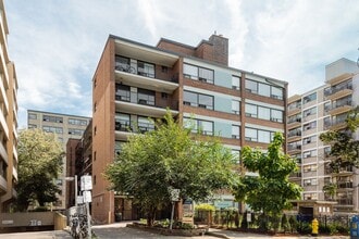 Building Photo - 77 Spencer Ave