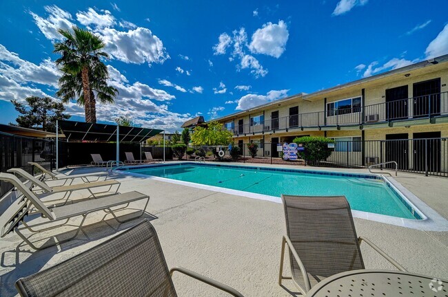 Building Photo - Desert Pines Villas