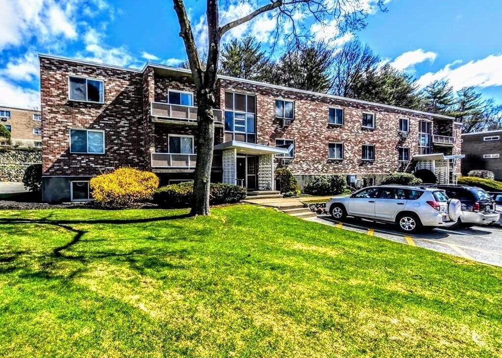 82 Lionel Ave Unit D, Waltham, MA 02452 Condo for Rent in Waltham, MA