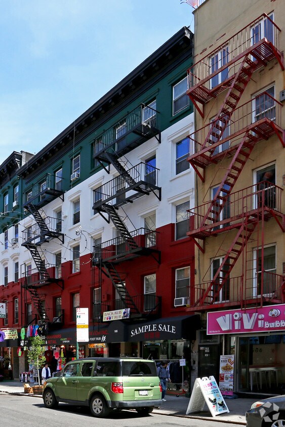 Primary Photo - 185 Hester St
