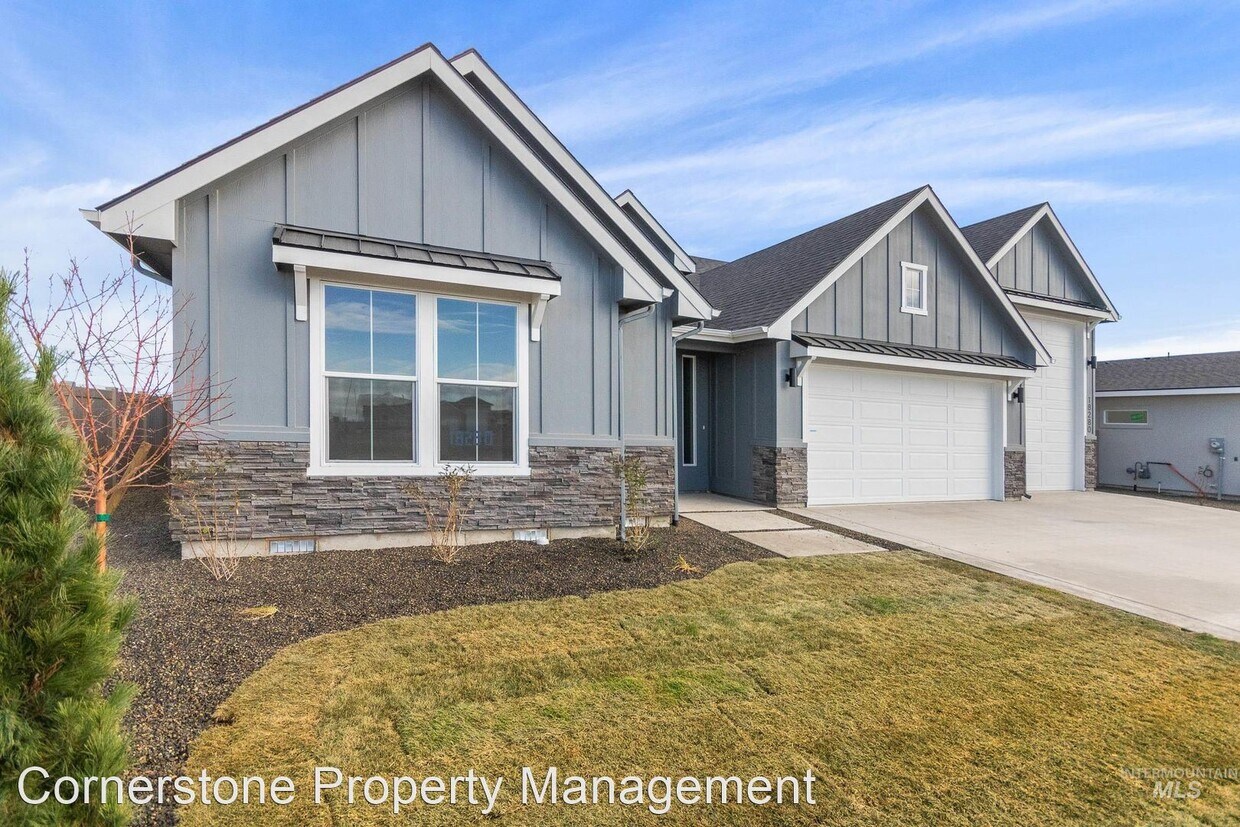 3 br, 2.5 bath House 18280 N Tulip Ave House Rental in Nampa, ID