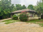 Foto principal - 705 Smith Dr