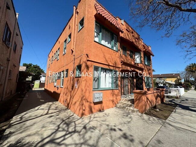 Building Photo - Lovely 1 bedroom Apartment with Recent Upg...