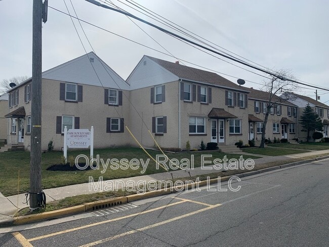 Building Photo - 201 W Youngs Ave