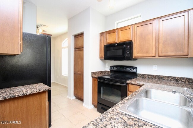 Foto del edificio - 2725 E Mine Creek Rd