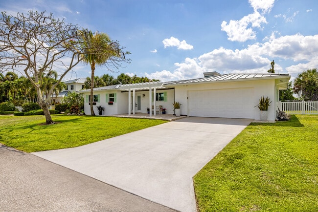 Building Photo - 461 Apollo Dr