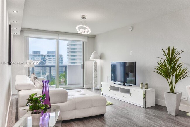 Foto del edificio - 6039 Collins Ave