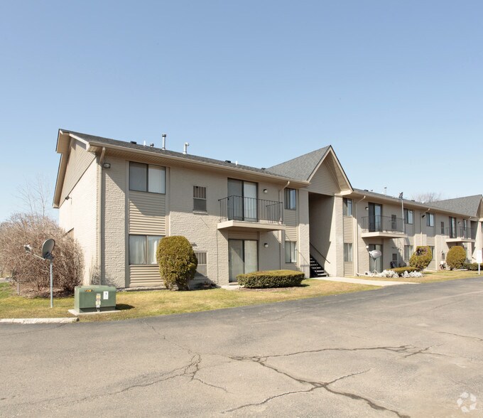 Glenwood Apartments Rentals Clinton Township, MI