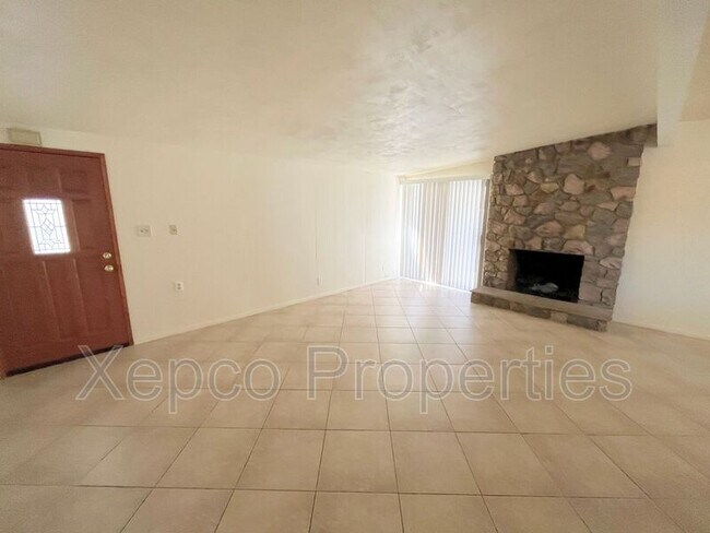 Foto del edificio - 45901 Toro Peak Rd