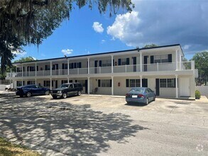 Building Photo - 420 S Palmetto St
