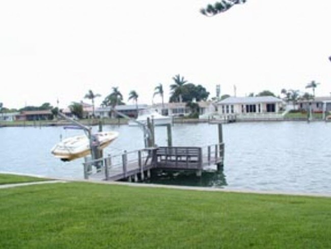 Foto del edificio - 780 116th Ave