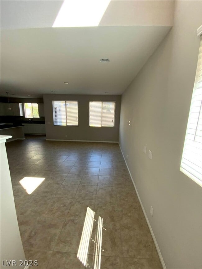 Foto del edificio - 9726 Canyon Landing Ave