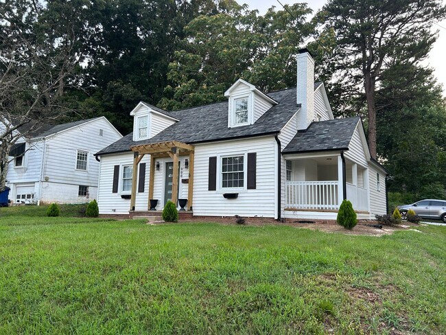 Building Photo - Available Soon! Ardmore WS, 4 Bedroom, 3 F...