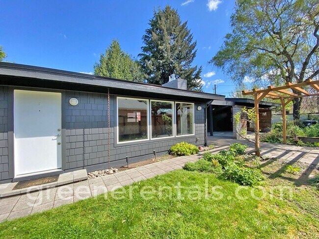 Building Photo - 2BR 1BA West Olympia Home