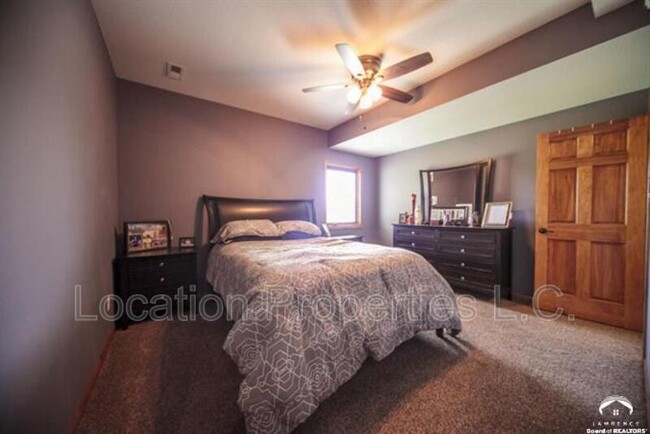 Foto del edificio - 462 N 1700 Rd