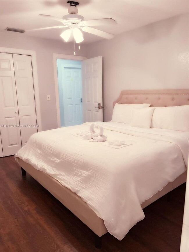 Foto del edificio - 310 NW 57th St