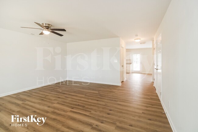 Foto del edificio - 718 Ferndale Blvd