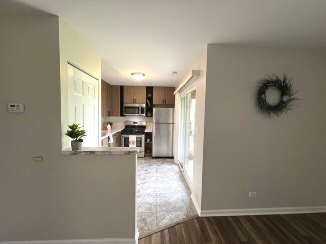 Foto del edificio - 546 E Shag Bark Ln