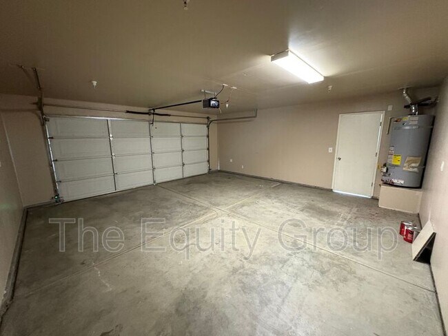 Foto del edificio - 2132 E Sweet Ave