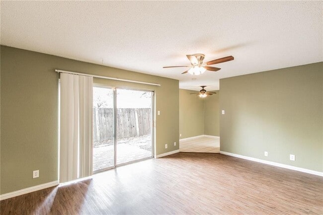 Building Photo - 2600 Penny Ln
