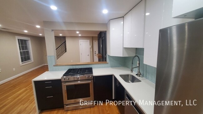 Photo - 2123 Young St SE Townhome