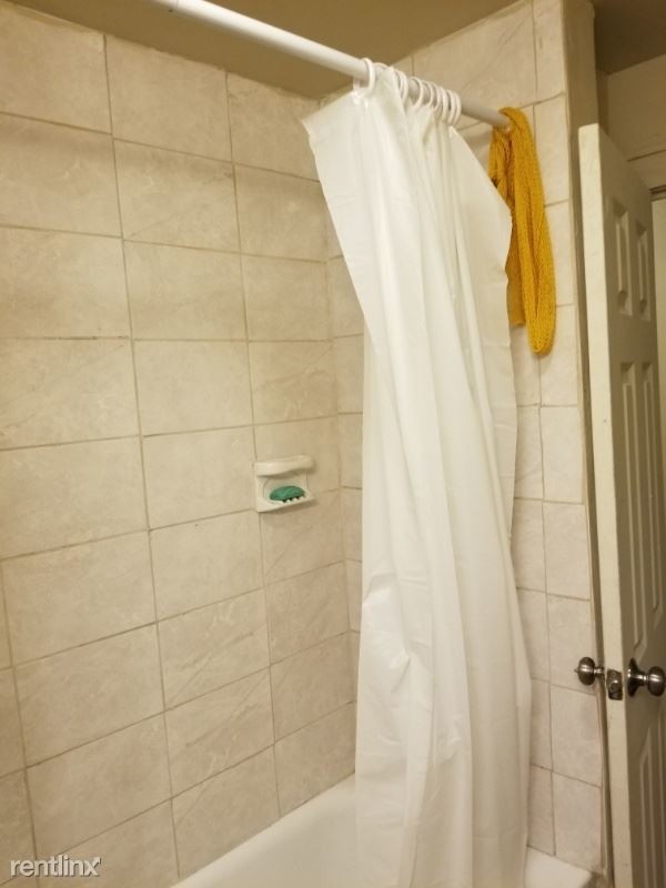 Foto del edificio - 3 br, 1 bath Townhome - 23 Benjamin St