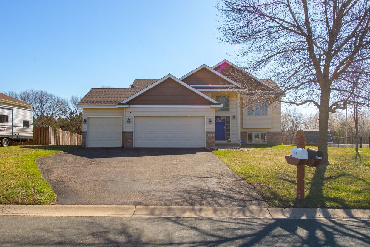 25797 18th St W, Zimmerman, MN 55398 House Rental in Zimmerman, MN