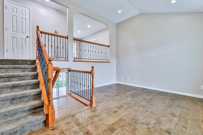 Foto del edificio - 356 E Brigham Rd