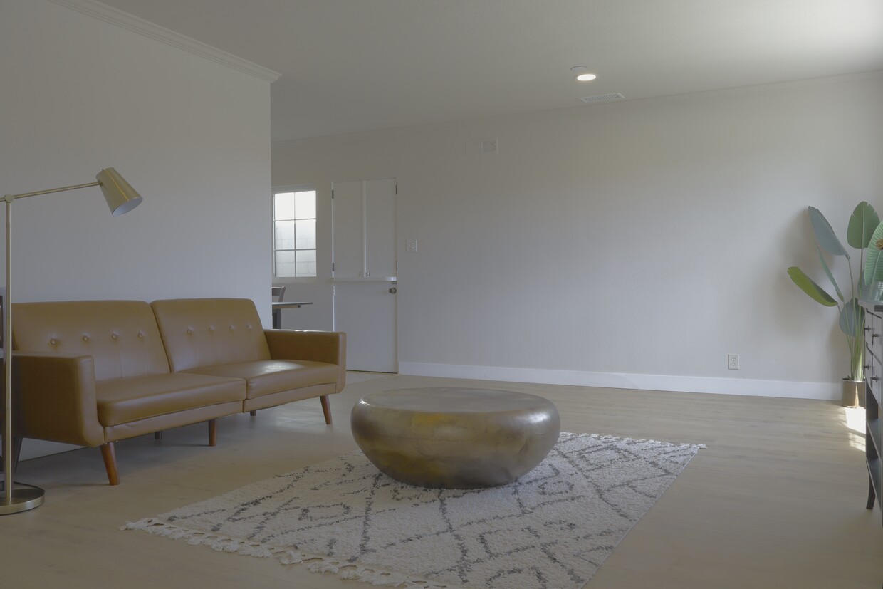 Foto principal - 1375 Keniston Ave