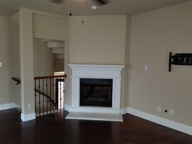 Building Photo - 2635 Villa Di Lago Dr